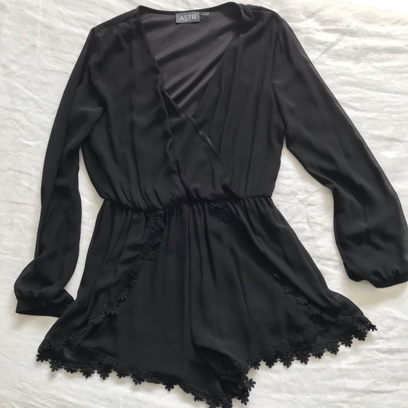 Astr Pants - ASTR Nordstrom Black Romper w/Lace Trim Size L